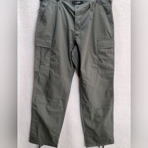 LAPG men's cargo pants new with Out tags SizeXL REG WAIST-20 INSEAM-32.5 RISE-13